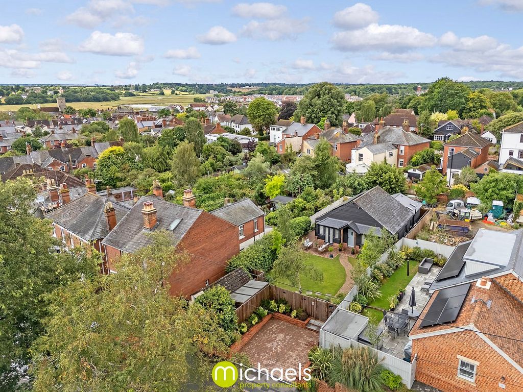 Property photo 2 of 24