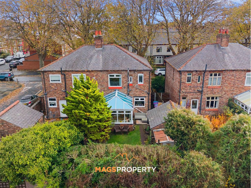 Property photo 2 of 21