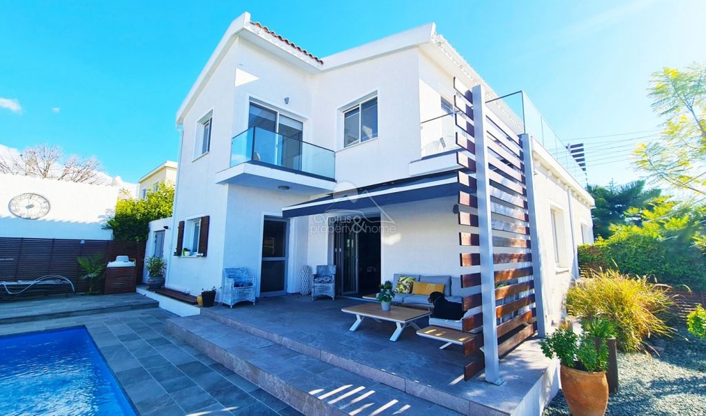 Property photo 2 of 48