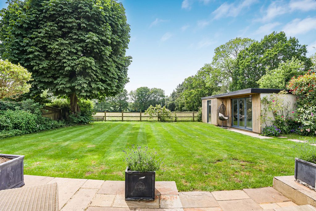 Property photo 3 of 44