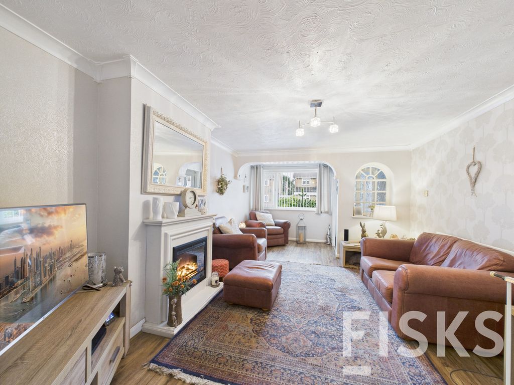 Property photo 2 of 21