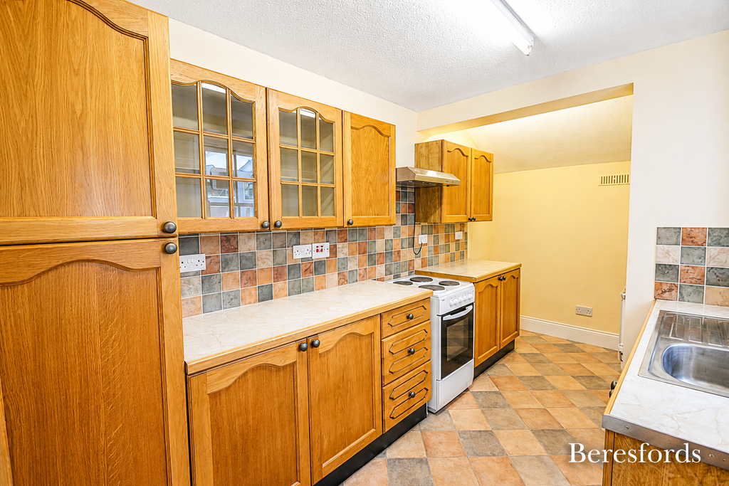 Property photo 2 of 12 Kitchen