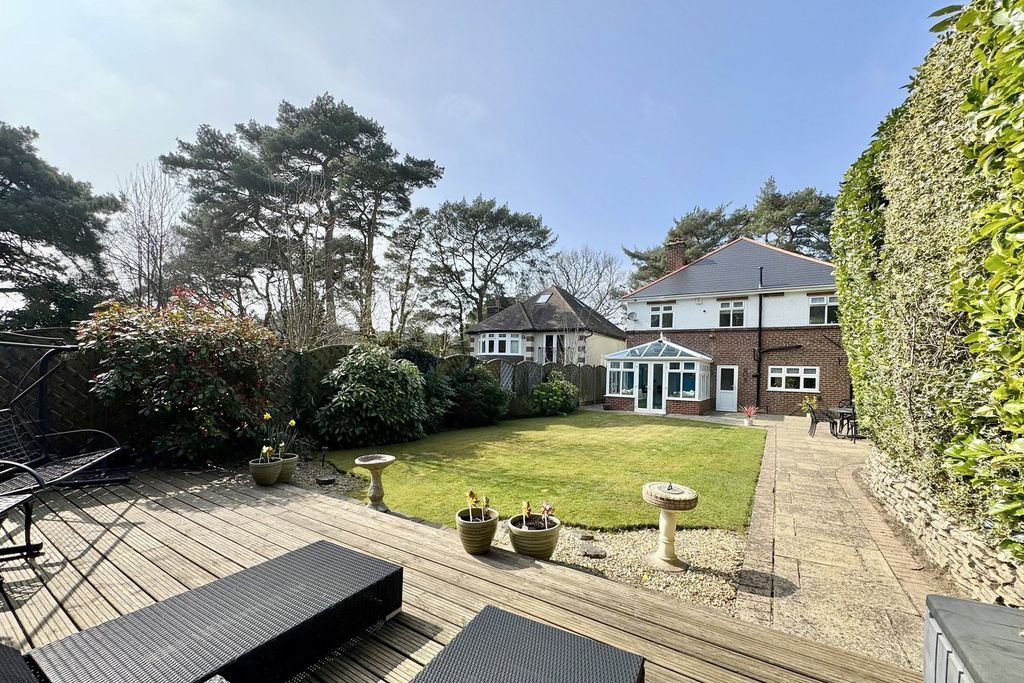 Property photo 3 of 27