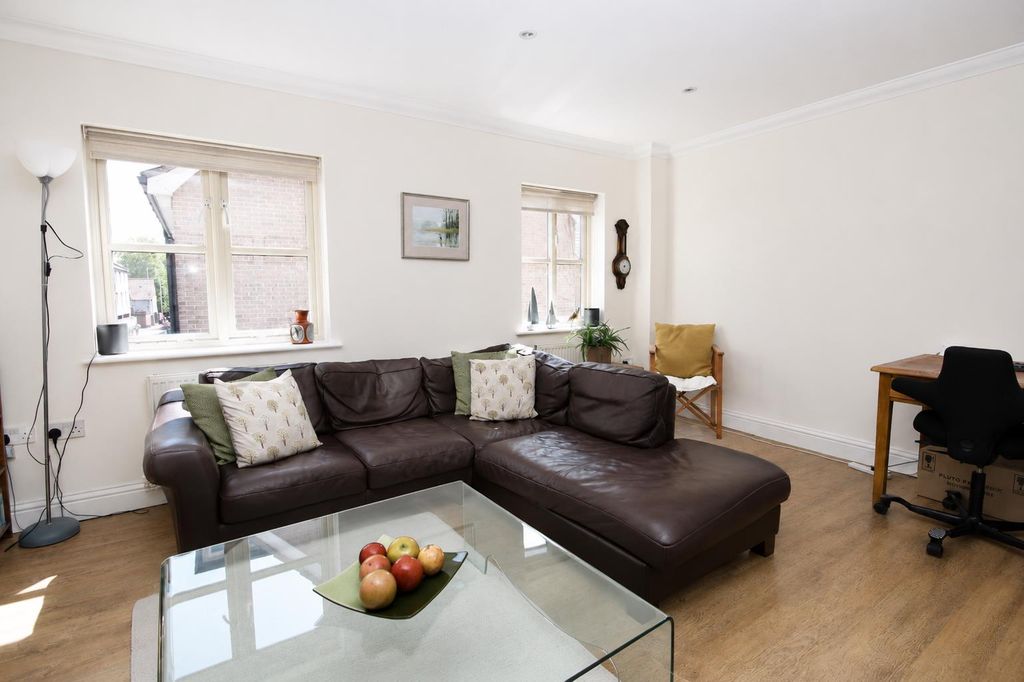 Property photo 3 of 21 Ed4F5F1F-27Fb-4d53-9c51-92B4Ddbac2E1.Png