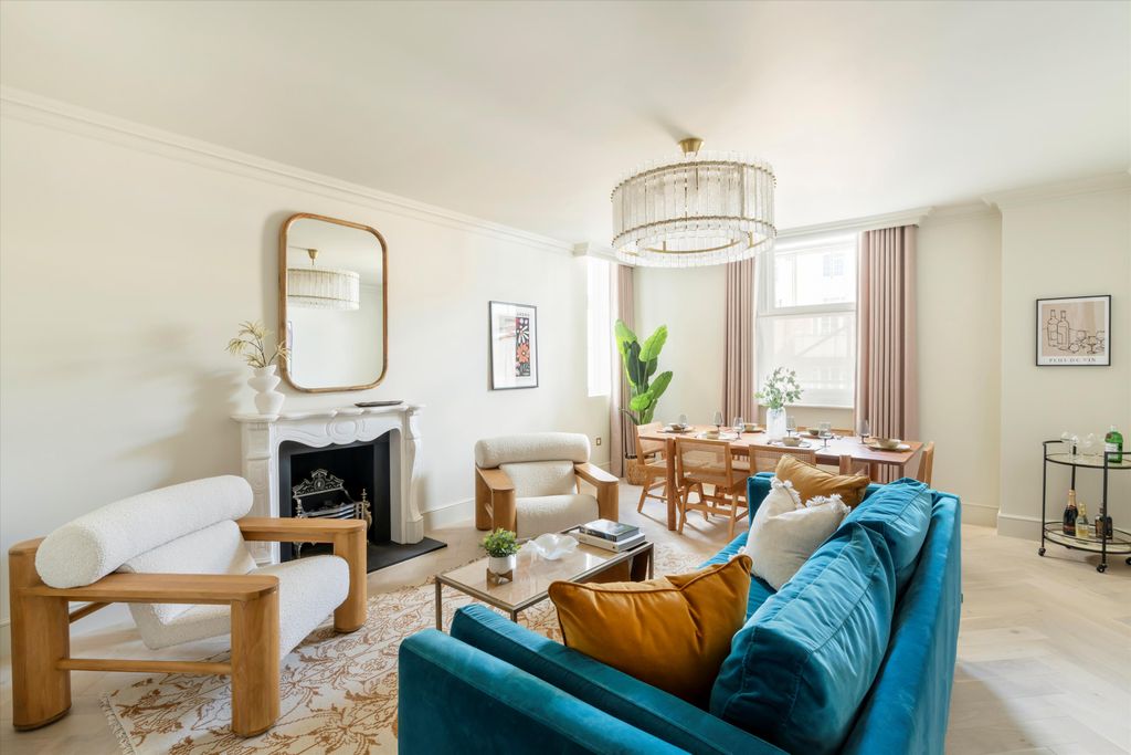 Property photo 2 of 44 Image