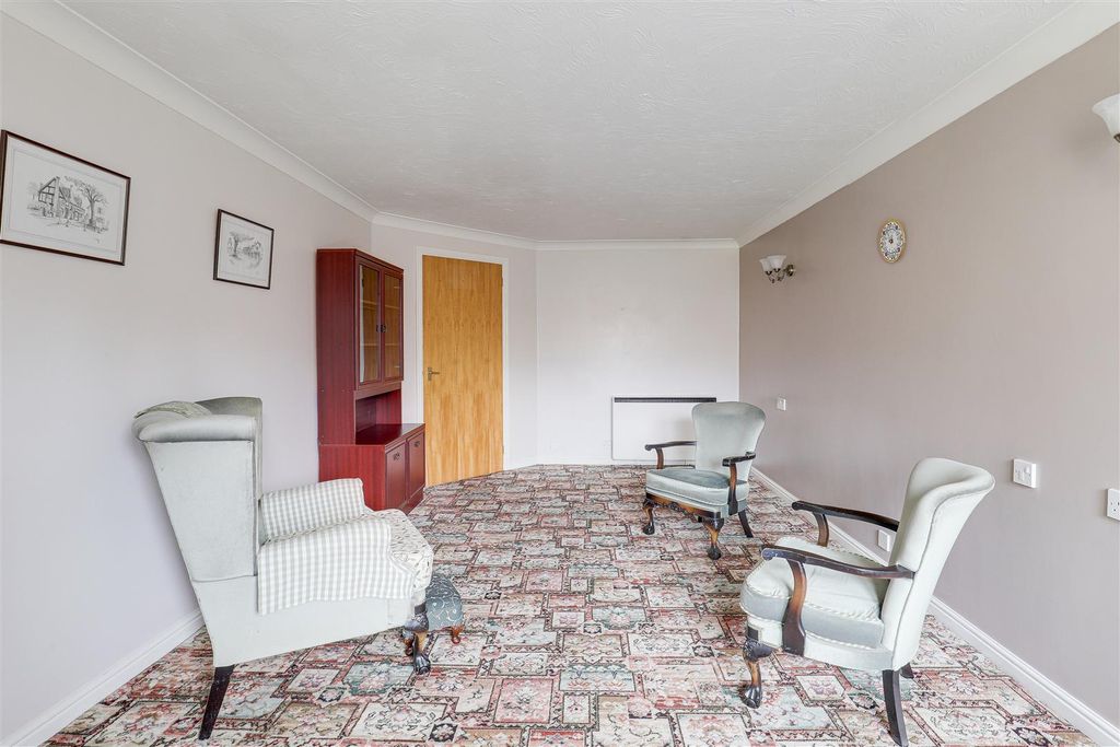 Property photo 2 of 17 31143.Jpg