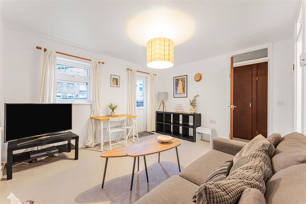 Property photo 2 of 15 2