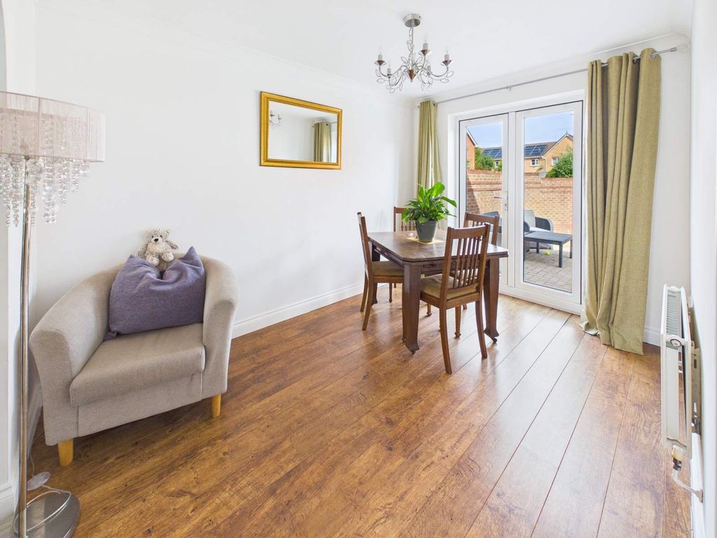 Property photo 3 of 24 Dining Room