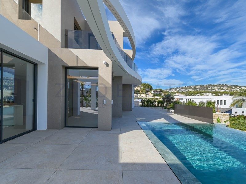 Property photo 3 of 50