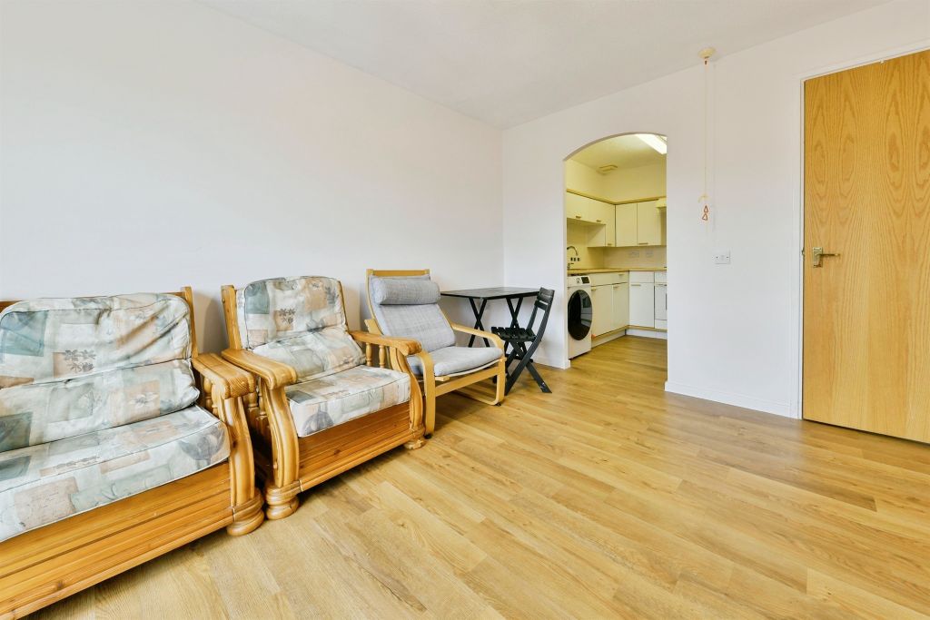 Property photo 2 of 12