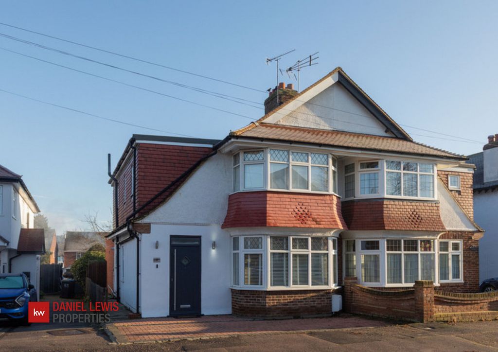 Property photo 1 of 23