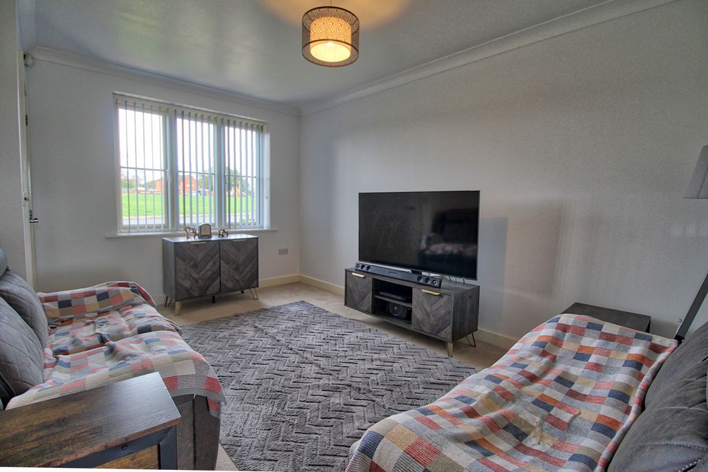 Property photo 2 of 17 Img_2669