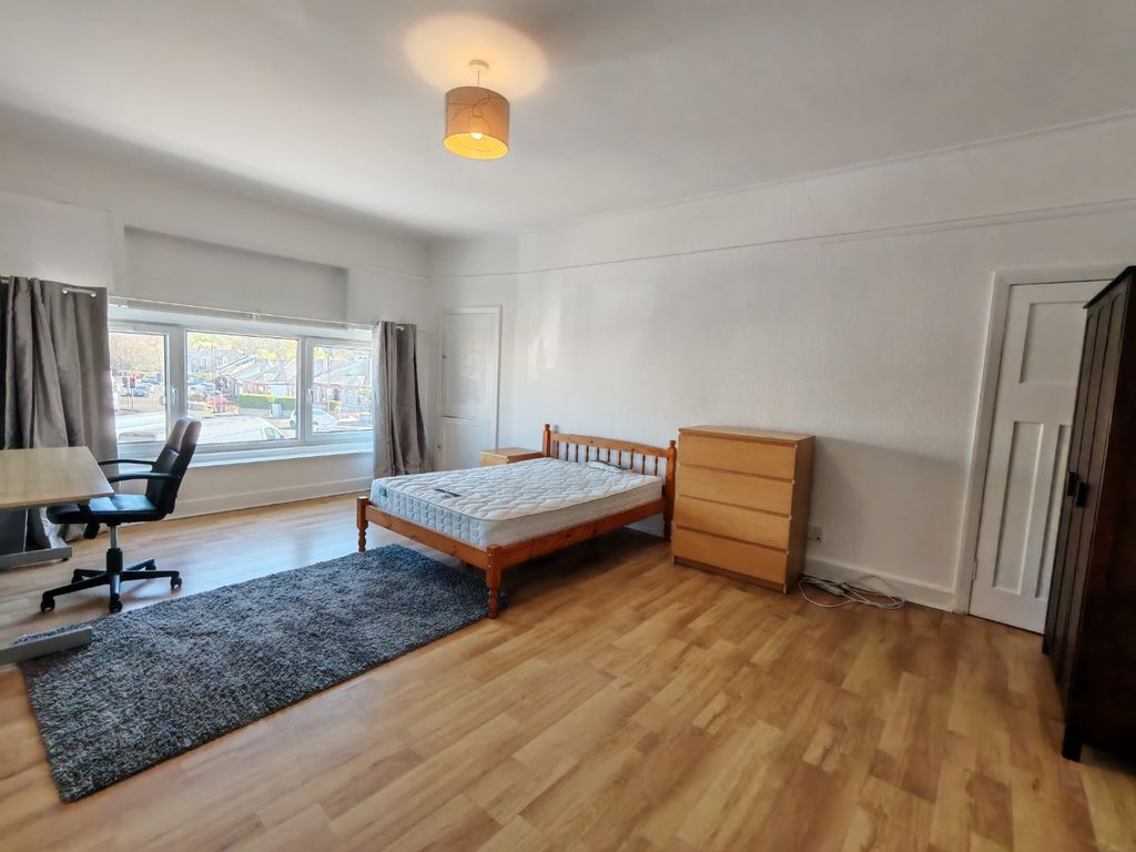 Property photo 3 of 9 Photo 3