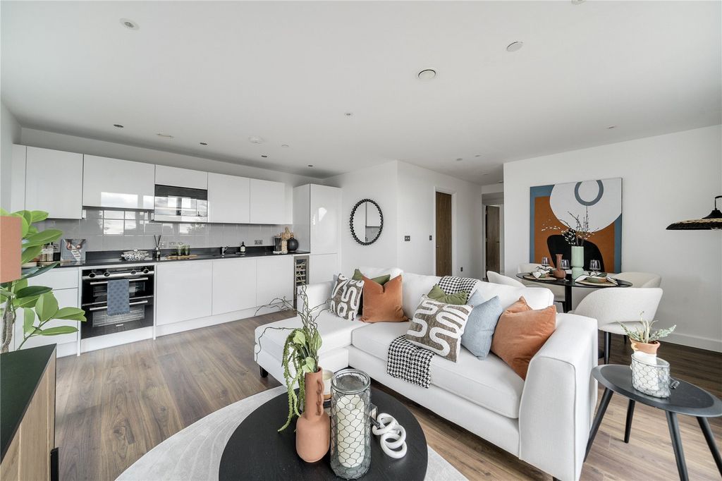 Property photo 1 of 10 Kitchen/Living