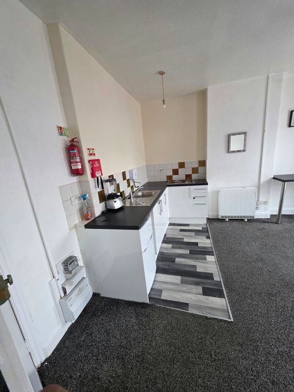 Property photo 1 of 2