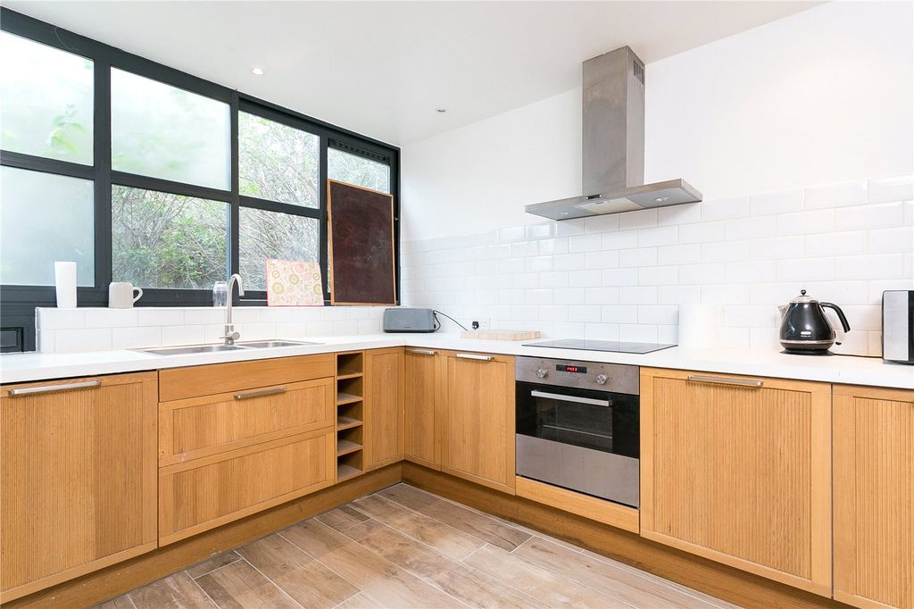 Property photo 3 of 9 Picture No. 09