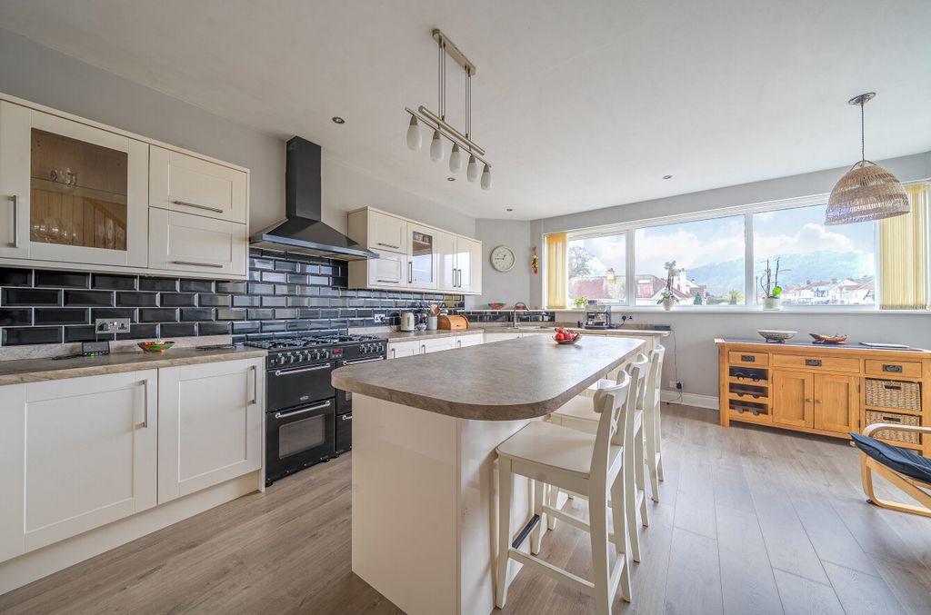 Property photo 1 of 25 1 - 1425704-1-69Af24A...