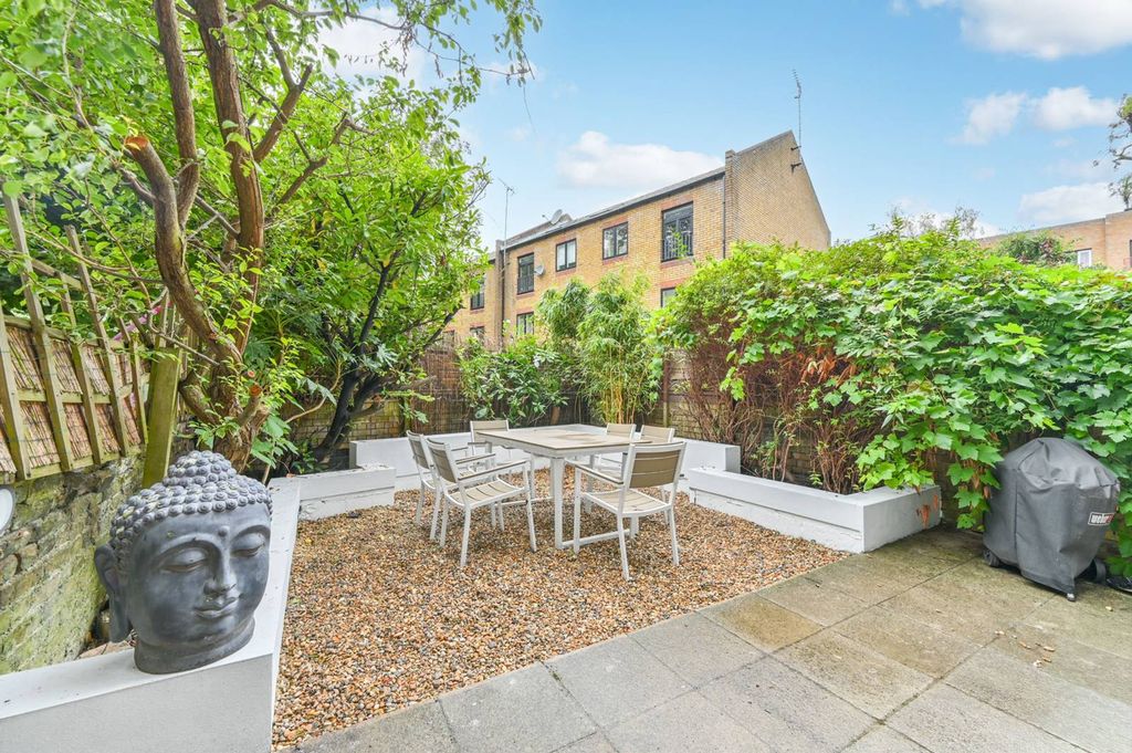 Property photo 3 of 16