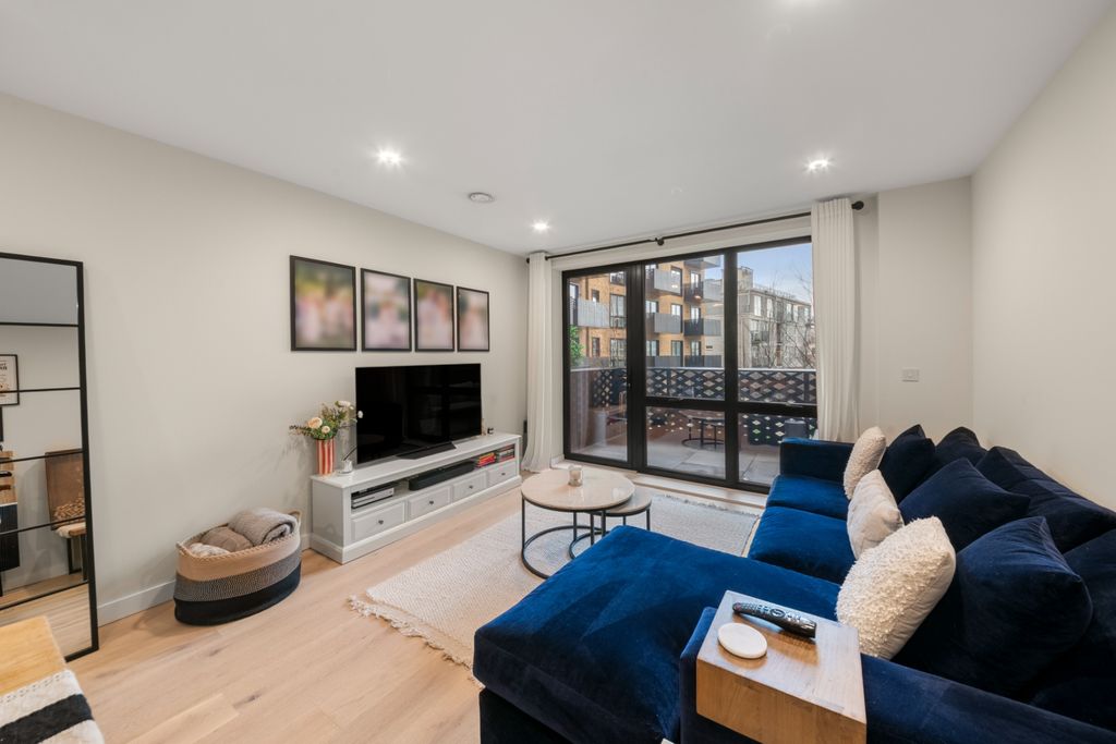 Property photo 3 of 11 Photo 13