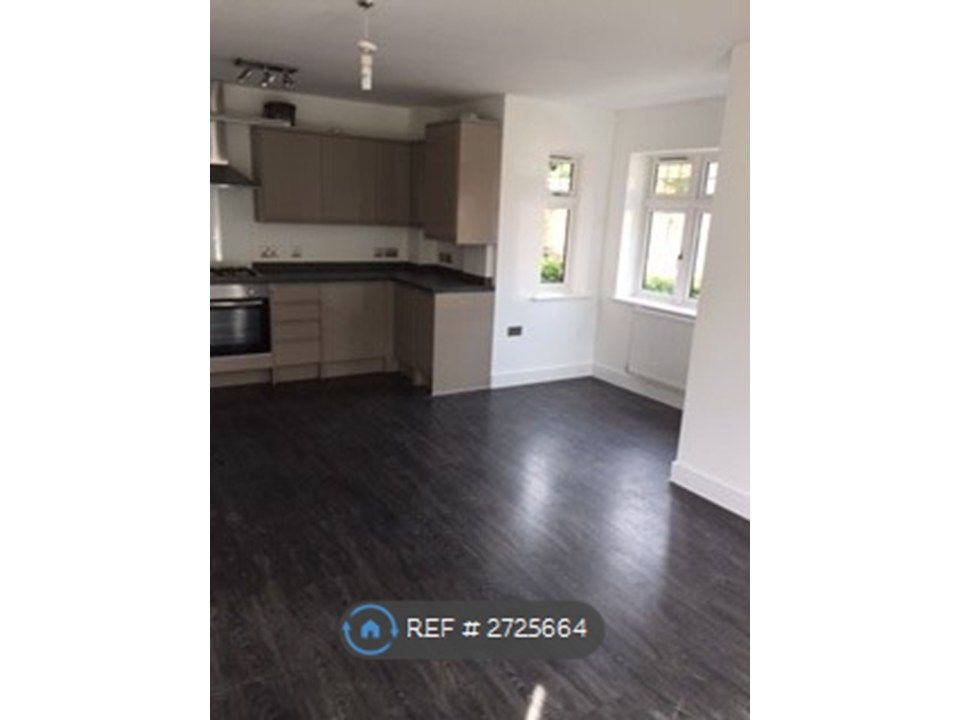 Property photo 3 of 6 Dining