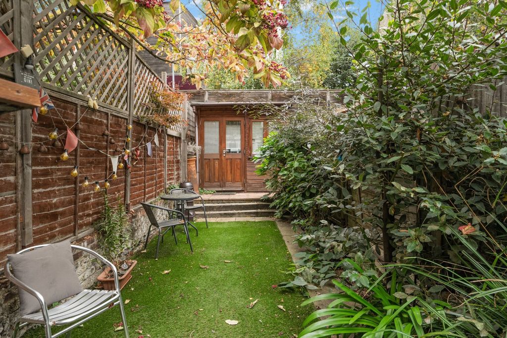 Property photo 3 of 11 Picture No. 09