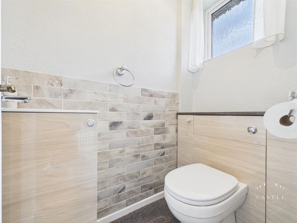 Property photo 3 of 22 Guest Cloakroom