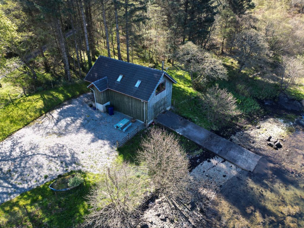 Property photo 2 of 21