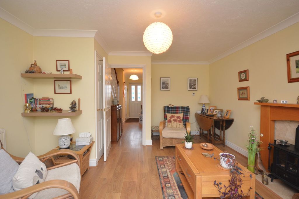 Property photo 3 of 20