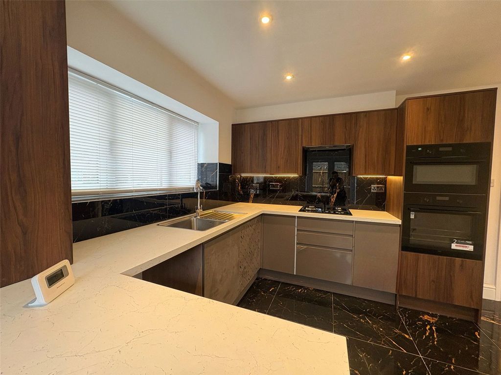 Property photo 3 of 25 Picture No. 17