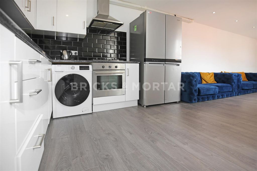 Property photo 1 of 18 Img_1383.Jpg