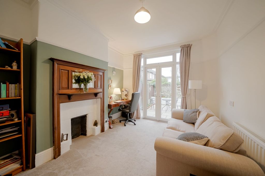 Property photo 2 of 22