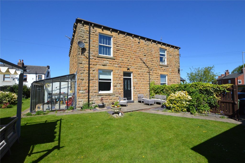 Property photo 1 of 33 Picture No. 35