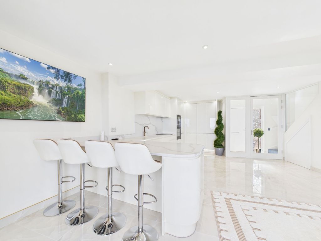 Property photo 3 of 30