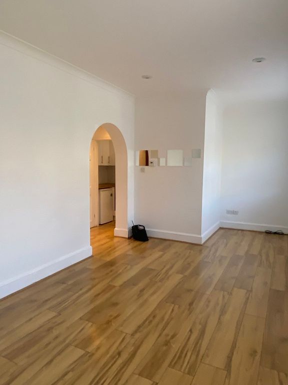 Property photo 3 of 10 Photo 14