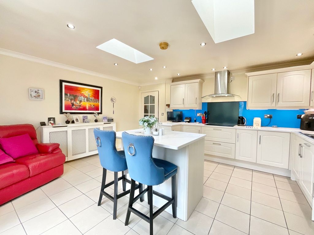 Property photo 3 of 29