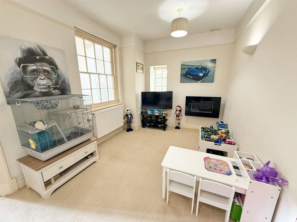 Property photo 3 of 8 Picture No. 03