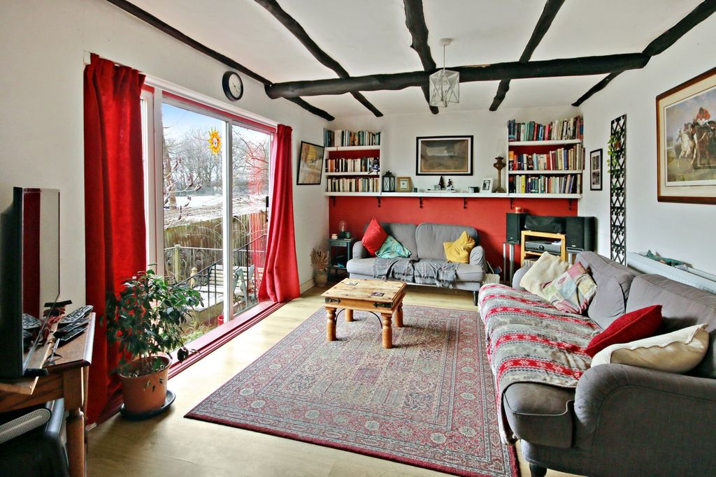 Property photo 3 of 32