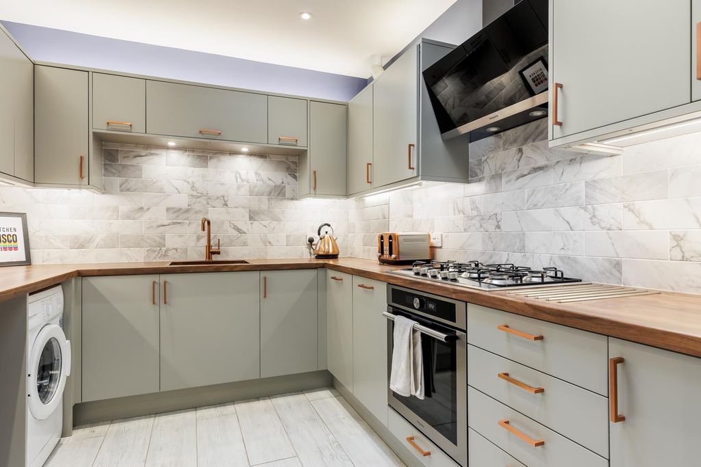 Property photo 3 of 17 Flat1,9Kingsbridgeroad-14Web72.Jpg