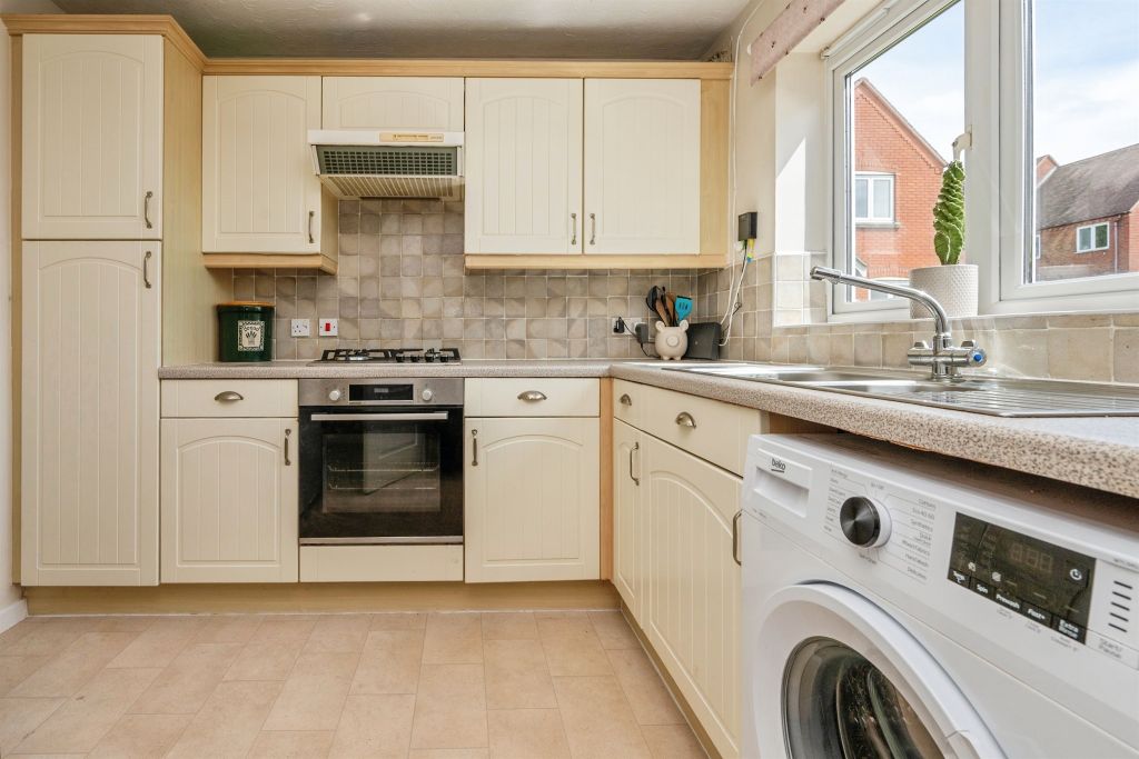 Property photo 3 of 12