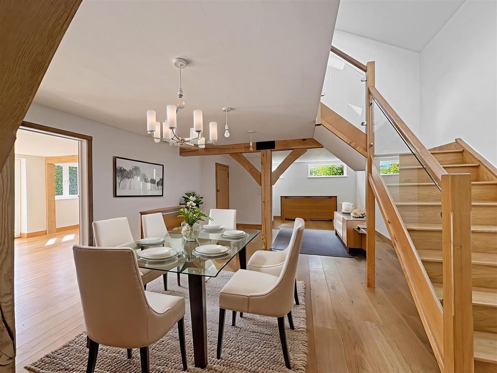 Property photo 3 of 12 001 (6)-Dining-C.Jpg