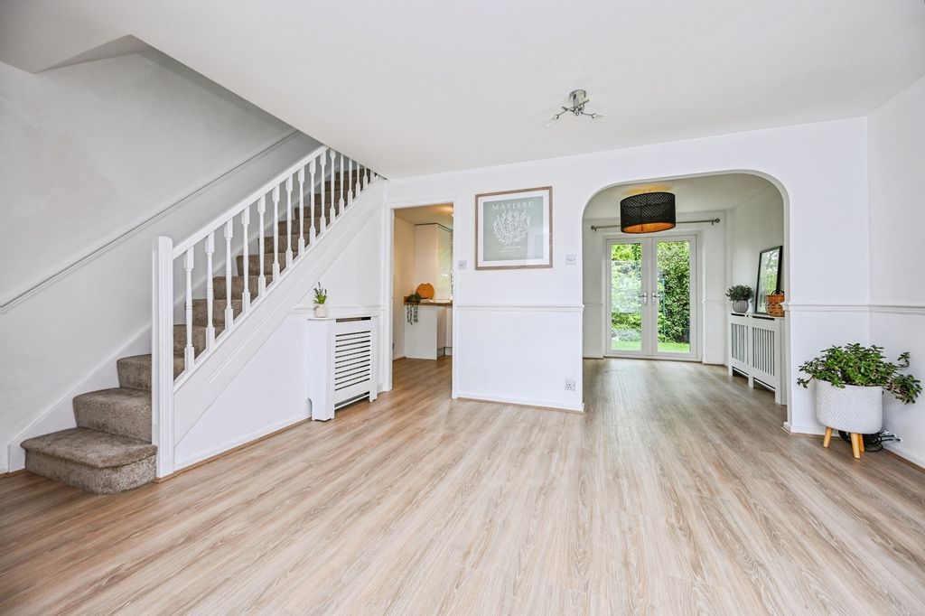 Property photo 2 of 25 Pbox-Img.Jpg