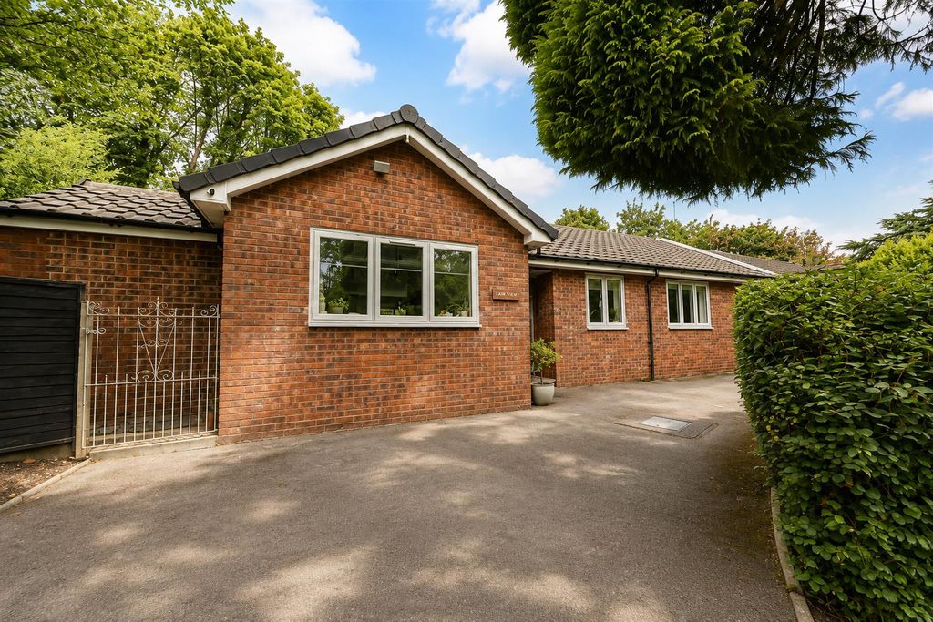 Property photo 1 of 32