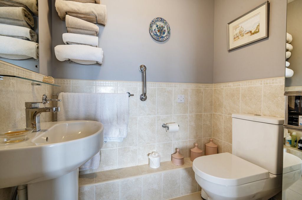 Additional image 14 of 1 bed flat for saleManor Crescent, Paignton, Devon TQ3