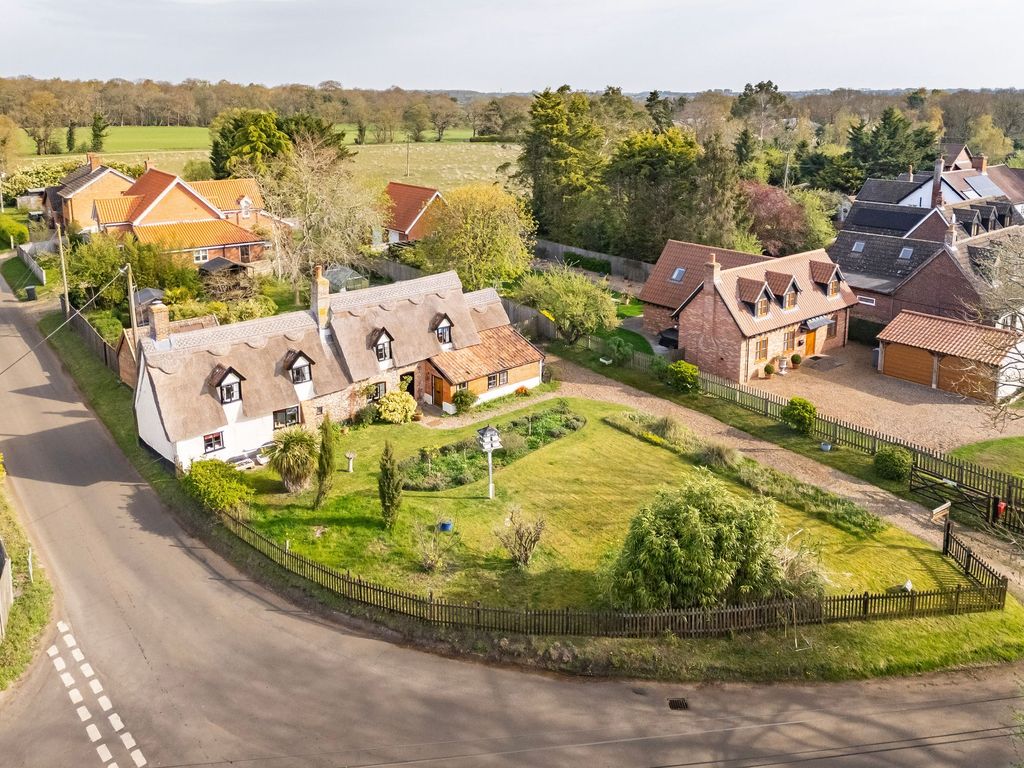 Property photo 2 of 24