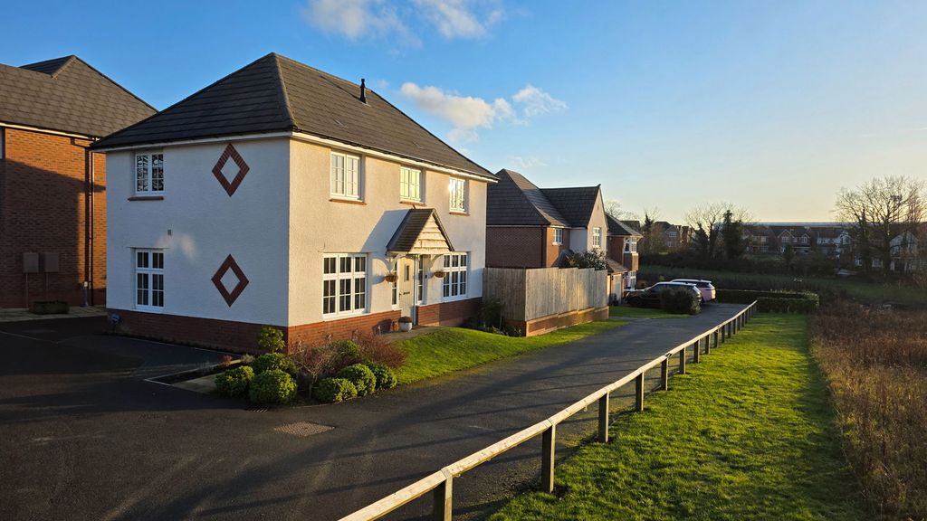 Property photo 3 of 35