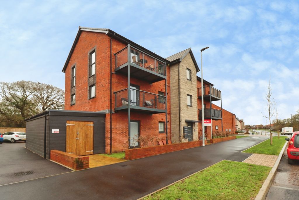 Property photo 1 of 11 Pbox-Img.Jpg