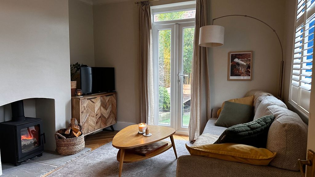 Property photo 2 of 19