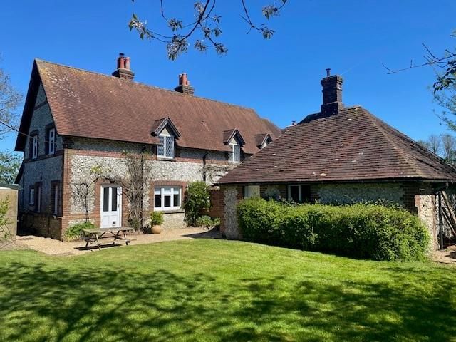 Property photo 1 of 8 Rear.Jpg