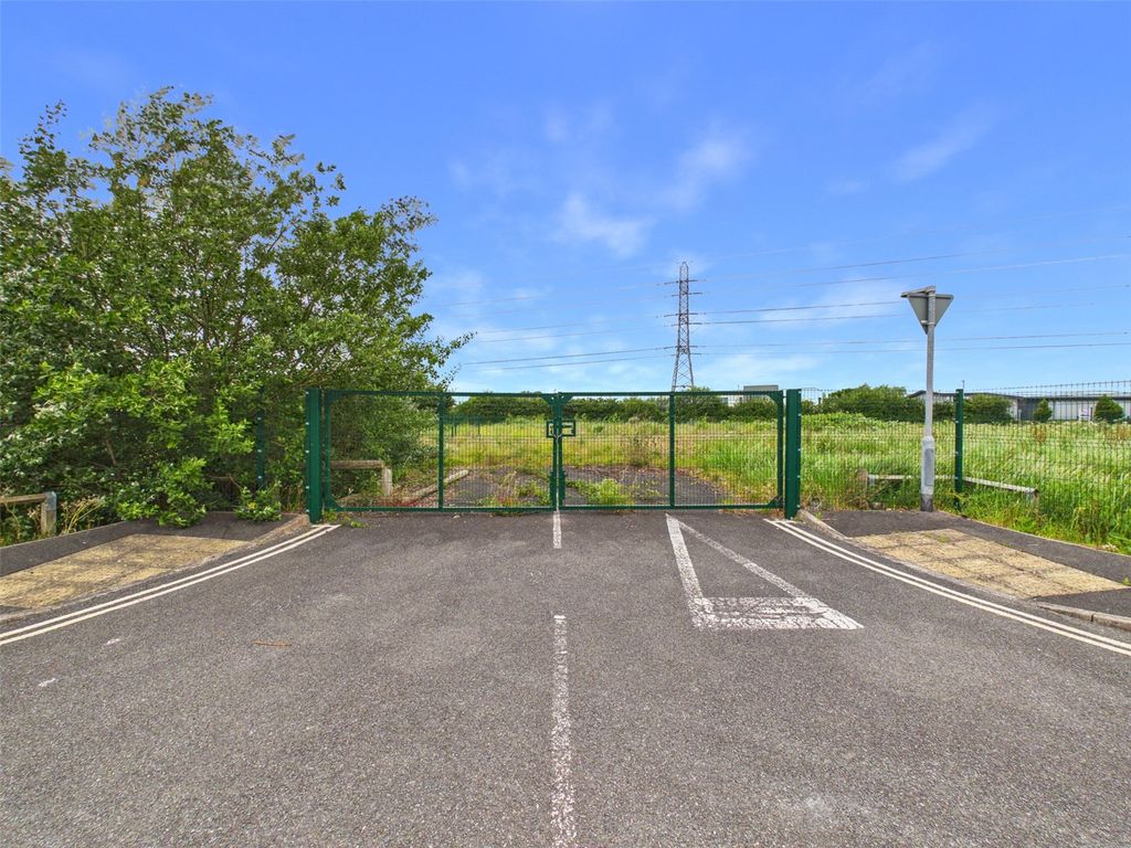 Property photo 2 of 12 Picture No. 01