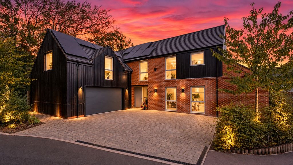 Property photo 1 of 43 5533650